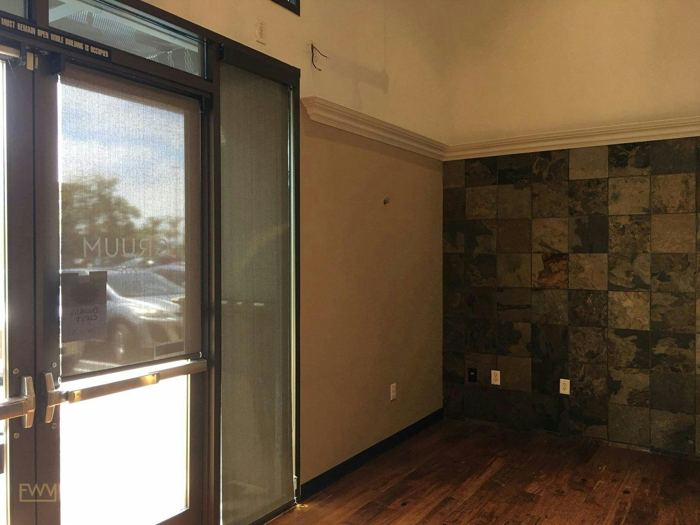 1,368 Sq Ft Salon and Retail Space in Huntington Beach — 3