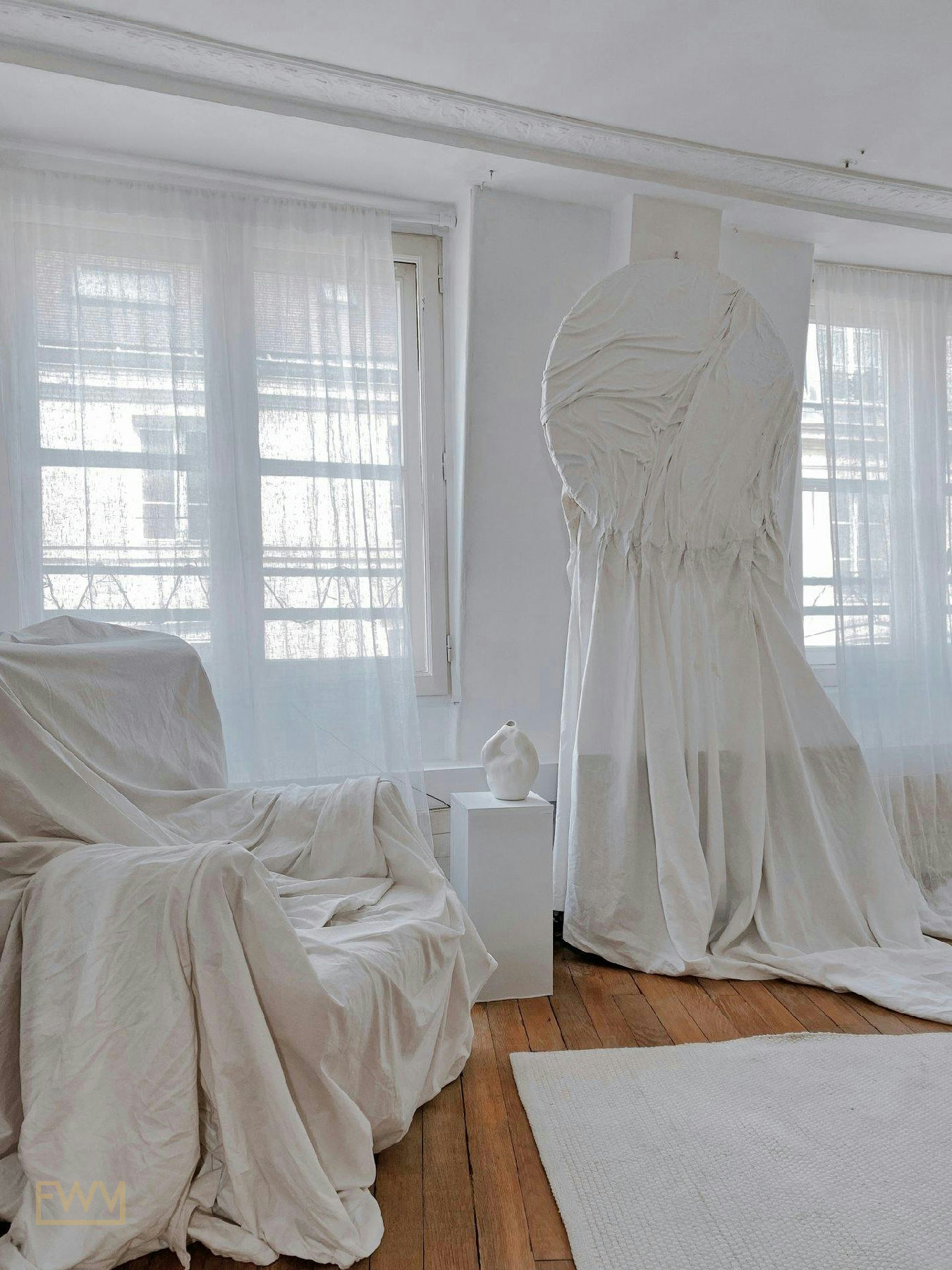 Minimalist Artist Apartment on Rue de Richelieu, Paris — 3